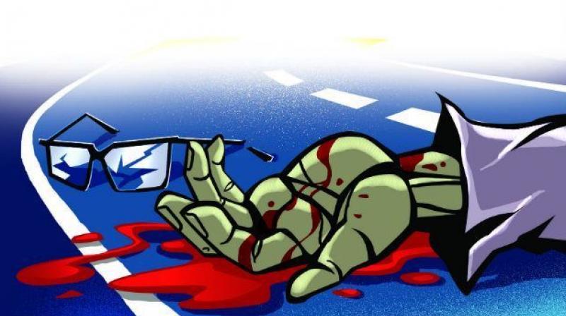 ಅಪಘಾತಕ್ಕೀಡಾದ ವ್ಯಕ್ತಿಯ ಮೃತದೇಹದ ಮೇಲೆಯೇ ಅರ್ಧಗಂಟೆ ಓಡಾಡಿದ ಇತರ ವಾಹನಗಳು !