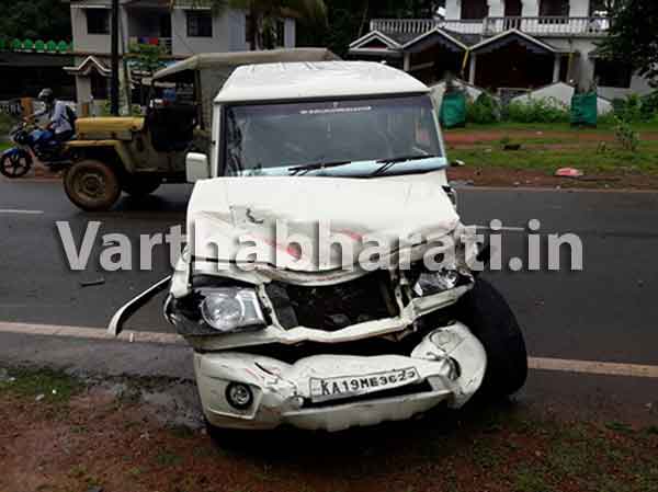 ಬಸ್‌ಗೆ ಬೊಲೆರೋ ಜೀಪ್ ಢಿಕ್ಕಿ: ಚಾಲಕ ಪಾರು