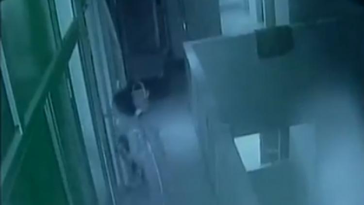 ಅಣ್ಣನ 18 ದಿನಗಳ ಶಿಶುವನ್ನು ಮೂರನೆ ಮಹಡಿಯಿಂದ ಕೆಳಗೆಸೆದ ಸಹೋದರಿ