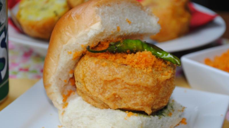 ಮುಂಬೈ ಬೀದಿ ಬದಿ ವ್ಯಾಪಾರಿಗಳು ಘೋಷಿಸಿದ ಆದಾಯ ಎಷ್ಟು ಗೊತ್ತೇ  ?