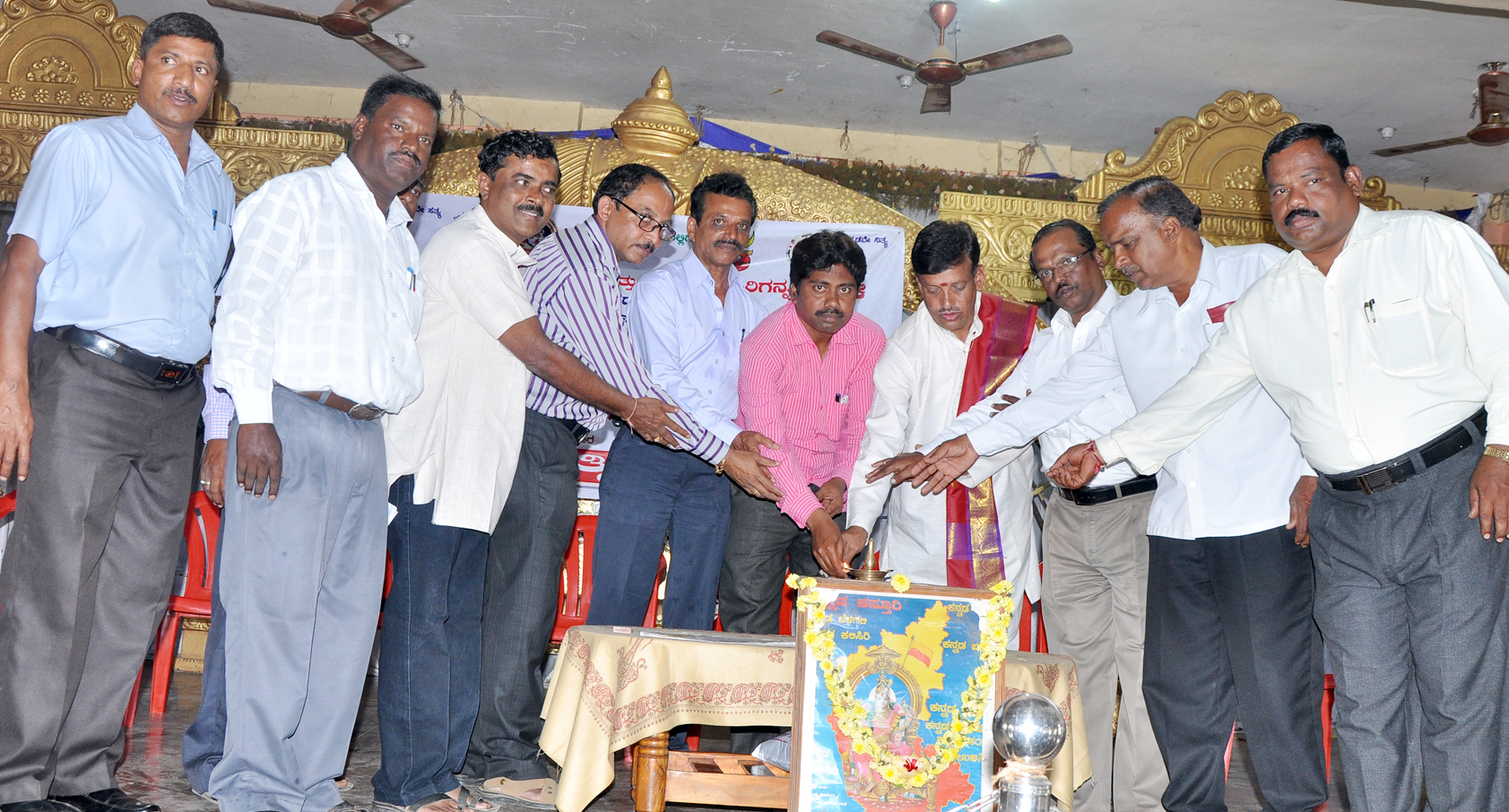 ಸಾಹಿತ್ಯ ನಮ್ಮಿಂದ ದೂರವಾಗುತ್ತಿರುವುದು ವಿಷಾದನೀಯ: ದಾದಾಪೀರ್