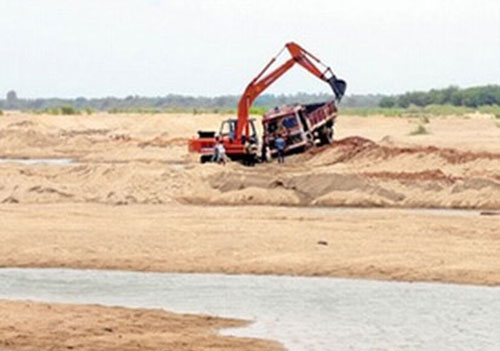 ಅಕ್ರಮ ಮರಳುಗಾರಿಕೆ: 12 ಮಂದಿಯ ಬಂಧನ