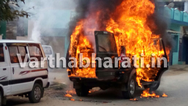 ನಡುರಸ್ತೆಯಲ್ಲೇ ಹೊತ್ತಿ ಉರಿದ ಸ್ಕಾರ್ಪಿಯೋ