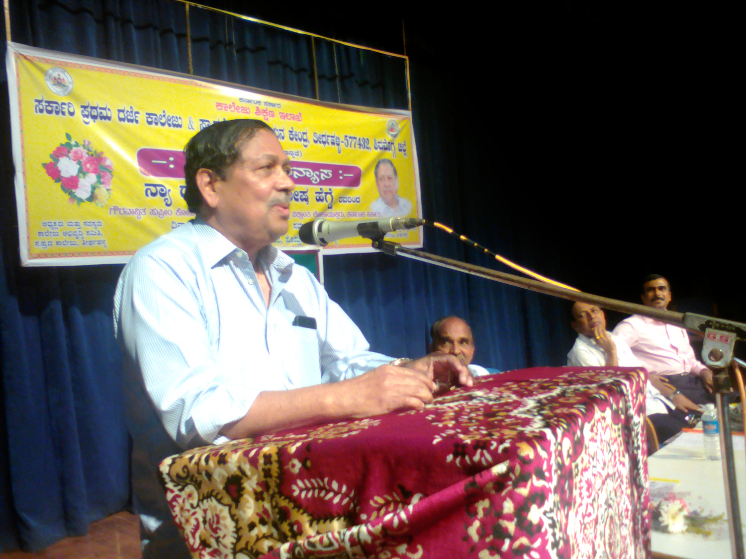 ಪ್ರಜಾಪ್ರಭುತ್ವ ವ್ಯವಸ್ಥೆ  ದಾರಿ ತತಪ್ಪುತ್ತಿದೆ: ವಿಶ್ರಾಂತ ಲೋಕಾಯುಕ್ತ ಎನ್.ಸಂತೋಷ್ ಹೆಗ್ಡೆ