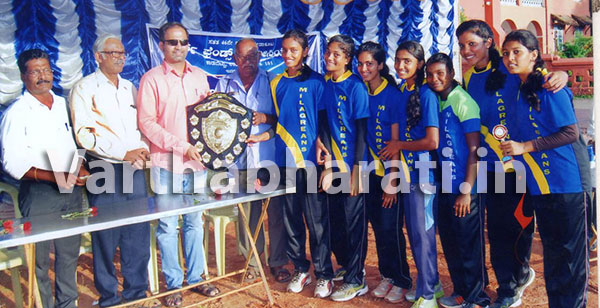 ವಾಲಿಬಾಲ್ ಪಂದ್ಯಾಟ: ಕಲ್ಯಾಣಪುರ ಮಿಲಾಗ್ರಿಸ್‌ಗೆ ಪ್ರಶಸ್ತಿ