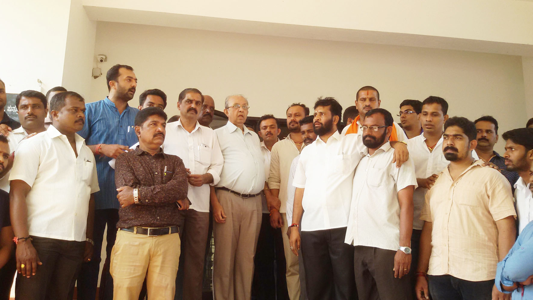 ಟಿಪ್ಪುಜಯಂತಿ ಆಚರಣೆ ನಿಷೇಧಕ್ಕೆ ಆಗ್ರಹಿಸಿ ಧರಣಿ