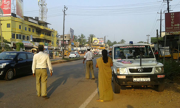 ಫರಂಗಿಪೇಟೆ:ನಿಯಮ ಉಲ್ಲಂಘಿಸಿದ ವಾಹನಗಳಿಗೆ ಟ್ರಾಫಿಕ್ ಪೊಲೀಸರಿಂದ ದಂಡ