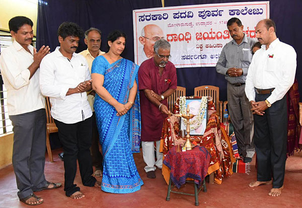 ಅಹಿಂಸೆ ಪ್ರಬಲರ ಅಸ್ತ್ರ, ಹಿಂಸೆ ದುರ್ಬಲರ ಸಾಧನ: ಸುಮಾ