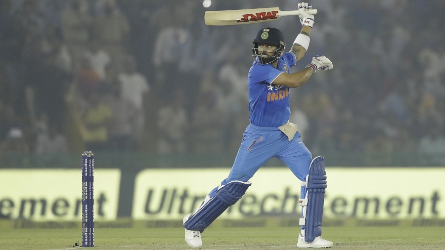 ಕೊಹ್ಲಿ 26ನೆ ಶತಕ, ಶತಕ ವಂಚಿತ ಧೋನಿ