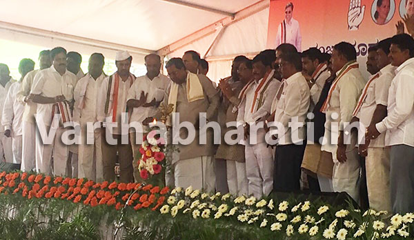 ನಂಜನಗೂಡಿನಲ್ಲಿ ಕಾಂಗ್ರೆಸ್ ಕಾರ್ಯಕರ್ತರ ಸಮಾವೇಶ