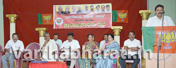 ಆತ್ಮಹತ್ಯೆ ರಾಜ್ಯವಾಗಿ ಬದಲಾಯಿಸಿದ ಕೀರ್ತಿ ಸಿದ್ದರಾಮಯ್ಯ ಸರಕಾರಕ್ಕೆ ಸಲ್ಲುತ್ತದೆ: ಸಂಜೀವ ಮಠಂದೂರು