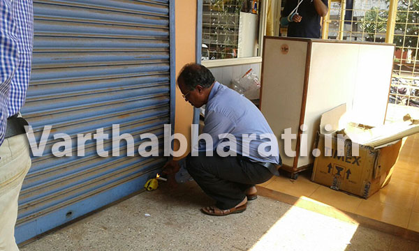 ಸುರತ್ಕಲ್: ಪರವಾನಿಗೆ ರಹಿತ ಅಂಗಡಿಗಳಿಗೆ ಬೀಗ