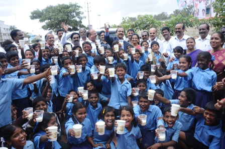 ಕ್ಷೀರಭಾಗ್ಯ : ಶಾಲಾ ಮಕ್ಕಳಿಗೆ ಐದು ದಿನ ಹಾಲು - ಎ.ಮಂಜು