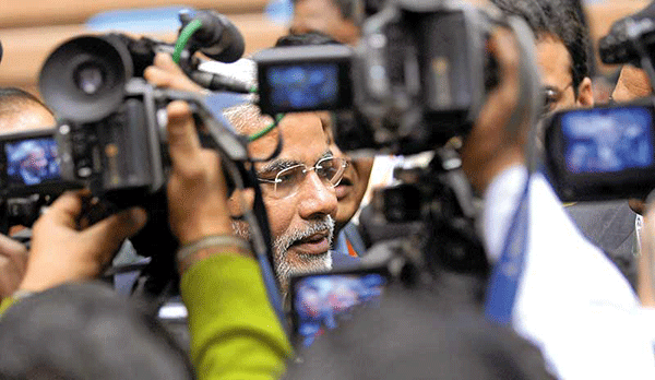 ವಾಕ್‌ಸ್ವಾತಂತ್ರ್ಯ, ಸೇನೆಯ ಅತಿ ವೈಭವೀಕರಣ, ಮಾಧ್ಯಮಗಳು ಮತ್ತು ಮೋದಿ ಸರಕಾರ