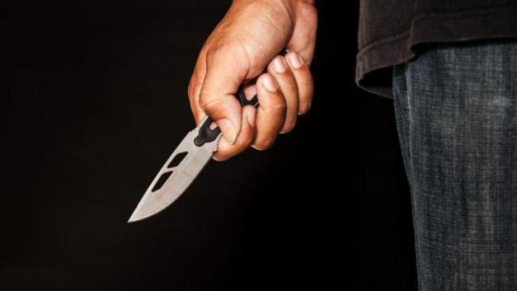 ದಲಿತ ಯುವತಿಯನ್ನು ಬಸ್‌ನಿಂದ ಎಳೆದು ಹಾಕಿ ಇರಿದು ಕೊಲೆ