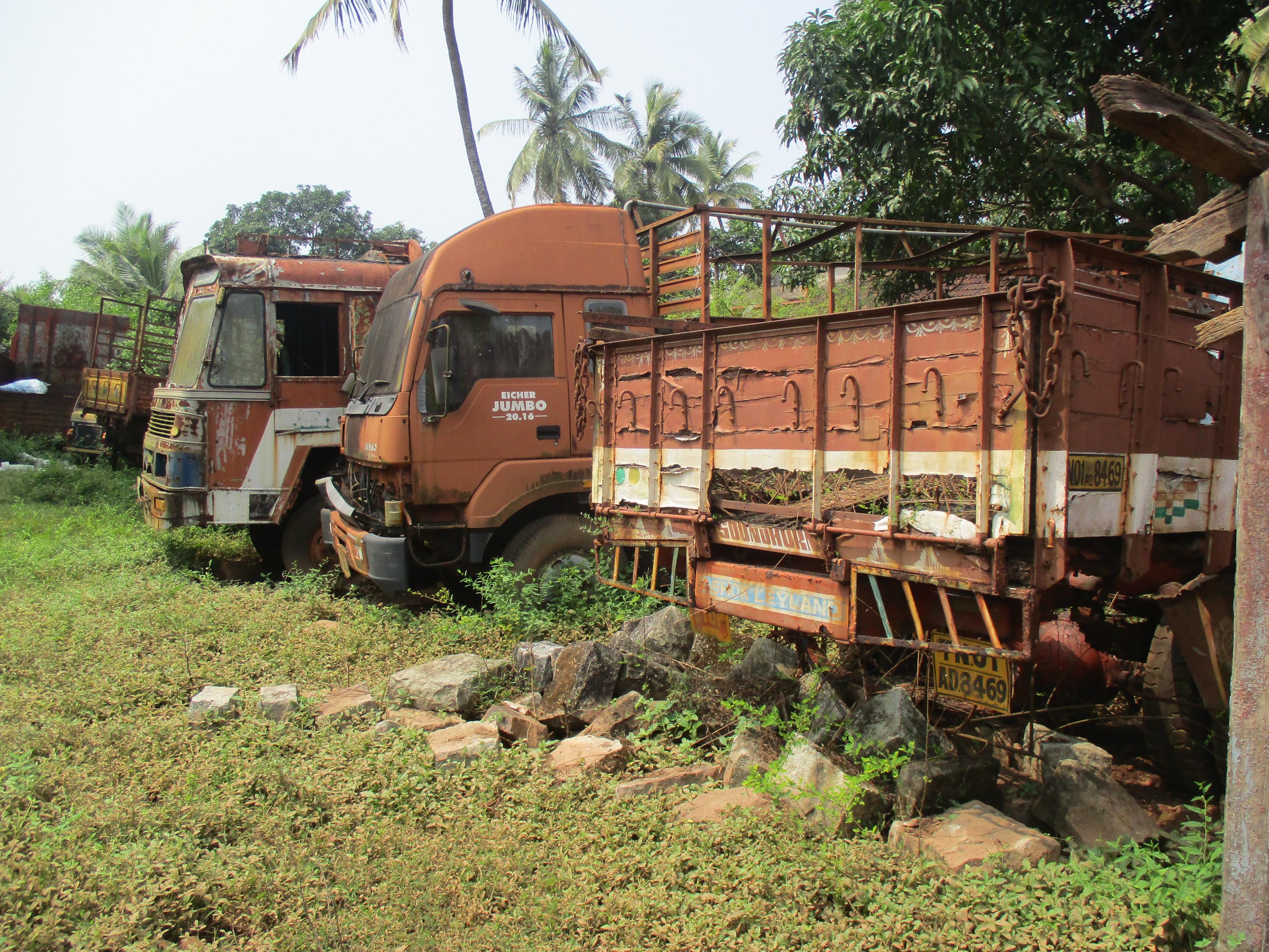 ನೂರಕ್ಕೂ ಅಧಿಕ ವಾಹನಗಳು ಗುಜರಿಗೆ