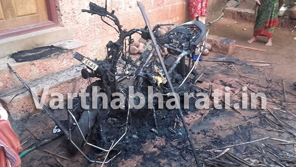 ಬಿಜೆಪಿ ಕಾರ್ಯಕರ್ತನ ಸ್ಕೂಟರ್ ಬೆಂಕಿಗಾಹುತಿ