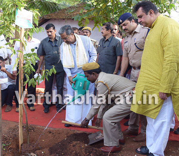 ಉಡುಪಿ ಸರಕಾರಿ ಆಸ್ಪತ್ರೆಯ ನೂತನ ಕಟ್ಟಡಕ್ಕೆ ಸಿಎಂ ಶಂಕುಸ್ಥಾಪನೆ