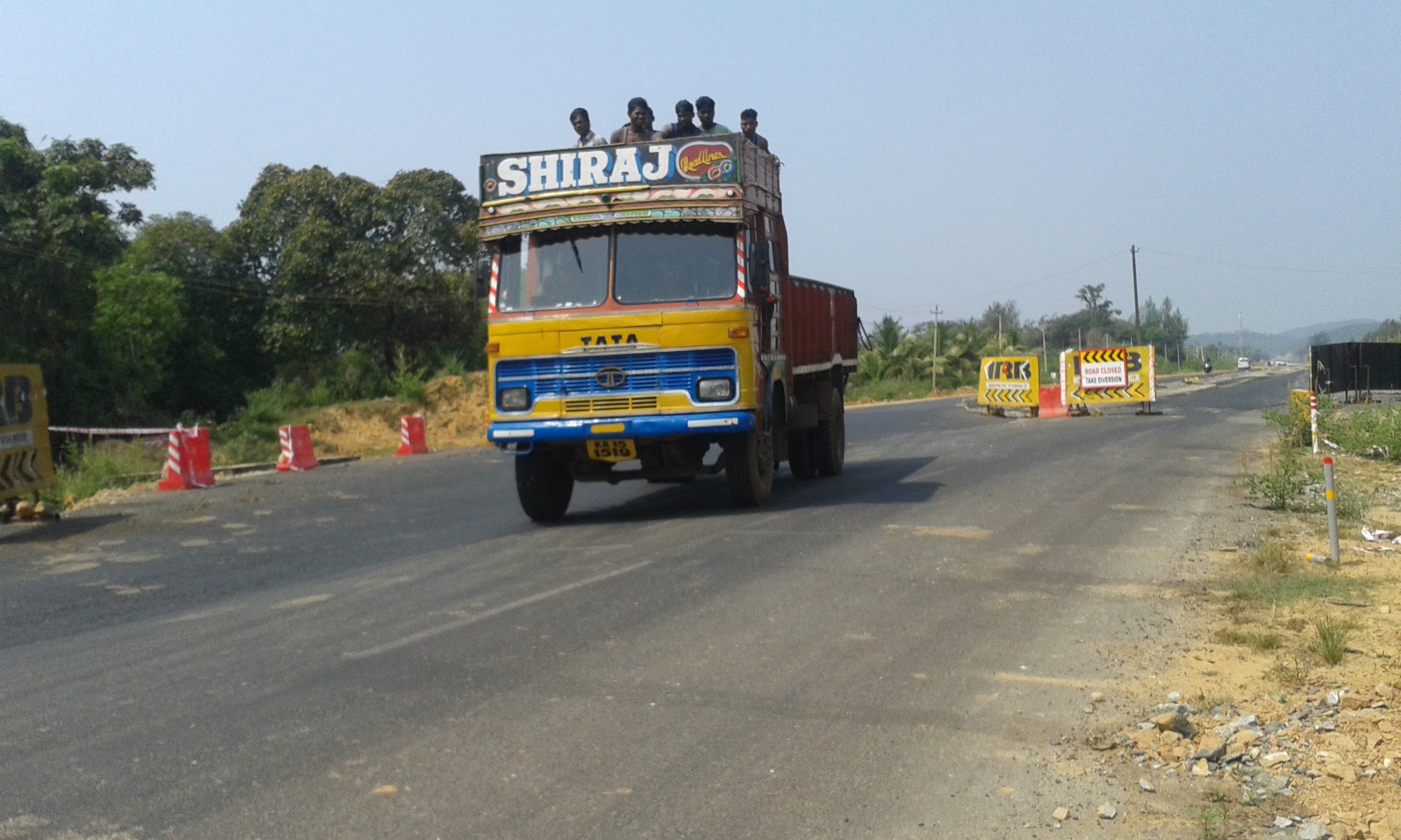 ರಾಷ್ಟ್ರೀಯ ಹೆದ್ದಾರಿಯಲ್ಲಿ ಅಪಾಯಕಾರಿ ತಿರುವು: ಸೂಕ್ತ ಕ್ರಮಕ್ಕೆ ಆಗ್ರಹ