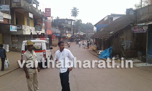 ಪುತ್ತೂರಿನಲ್ಲಿ ರಸ್ತೆ ಬದಿಯ ವಾರದ ಸಂತೆಗೆ ಸಂಪೂರ್ಣ ತಡೆ