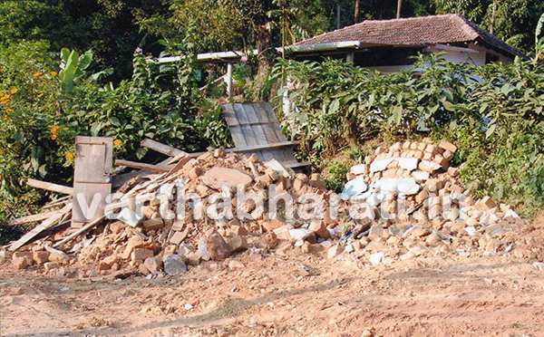 ನ್ಯಾಯಾಲಯ ಆದೇಶ ಧಿಕ್ಕರಿಸಿ ಶೆಡ್ ಧ್ವಂಸ: ದೂರು ದಾಖಲು