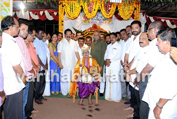 ಮೂಡುಬಿದಿರೆ : ಆಟೋ ಚಾಲಕರ ಸಂಘದಿಂದ ಧನಲಕ್ಷ್ಮೀ ಪೂಜೆ