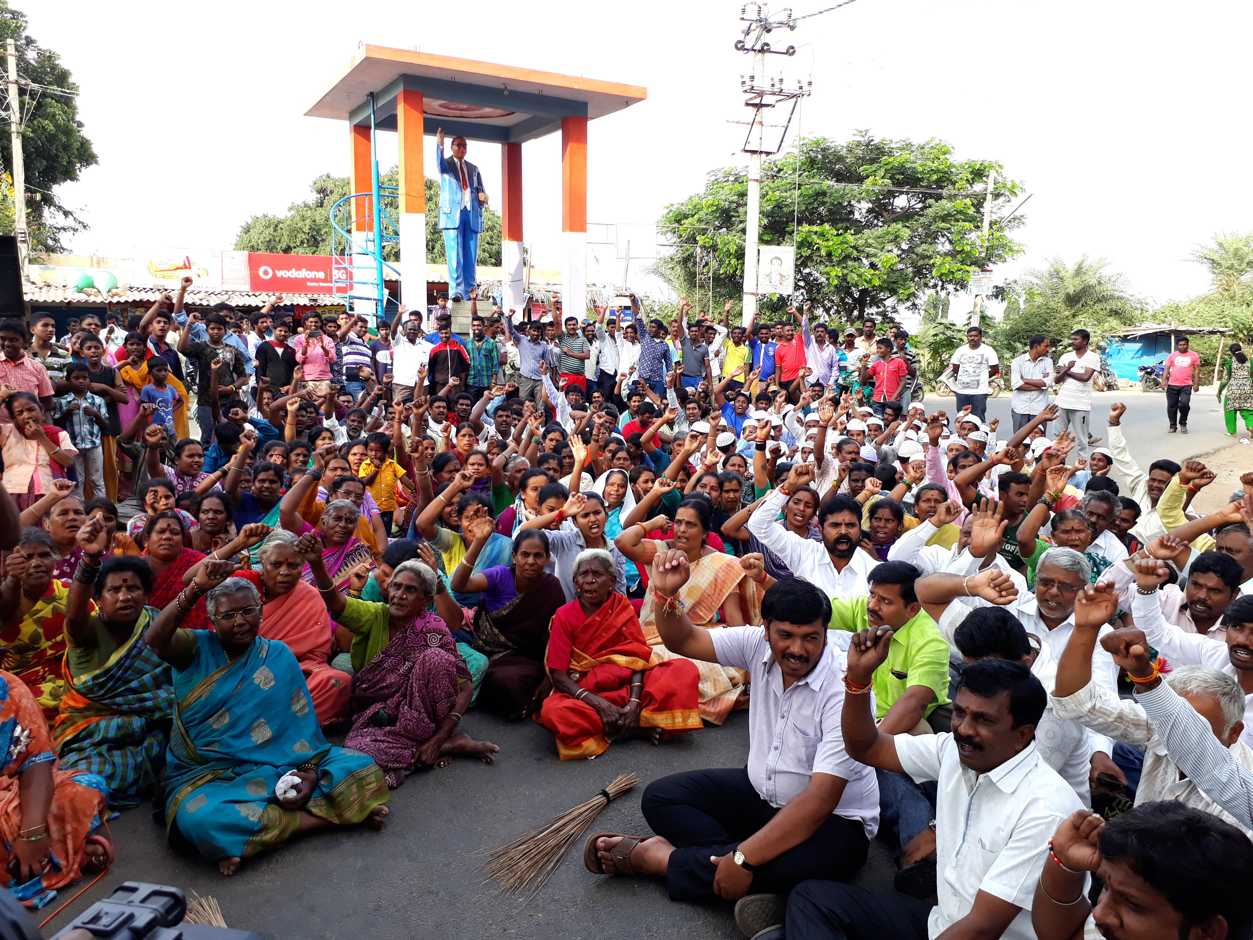 ದಲಿತ ರೈತರ ರಕ್ಷಣೆಗೆ ಸರಕಾರ ಮುಂದಾಗಲಿ