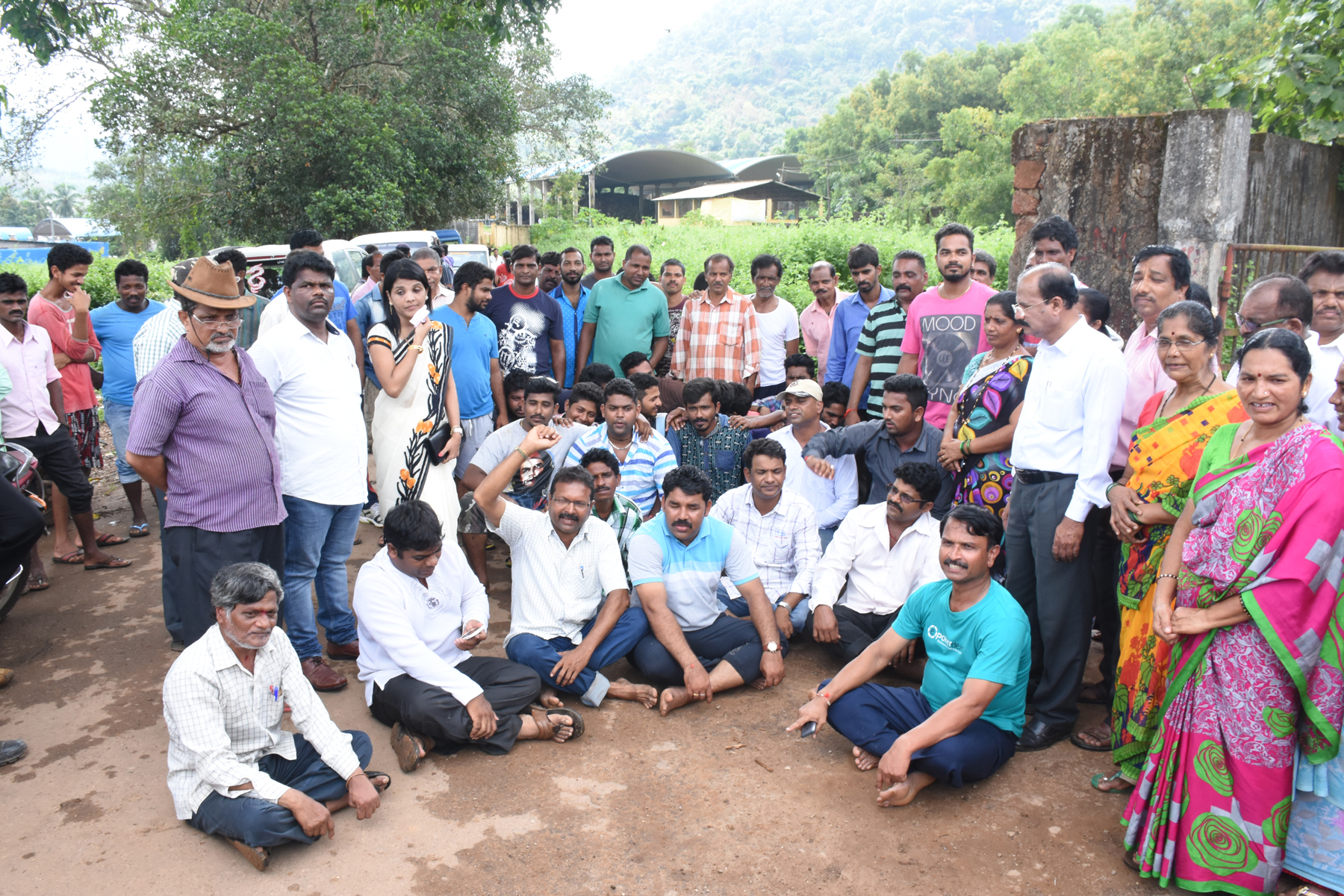 ಕಾರವಾರ: ಡಂಪಿಂಗ್ ಯಾರ್ಡ್ ಸ್ಥಳಾಂತರಕ್ಕೆ ಗ್ರಾಮಸ್ಥರ ಪಟ್ಟು