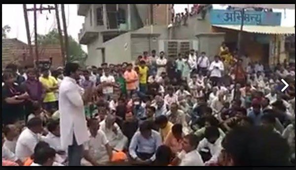 ದಾದ್ರಿ ಹತ್ಯೆ ಆರೋಪಿ ಮೃತದೇಹಕ್ಕೆ ರಾಷ್ಟ್ರಧ್ವಜ: ಸಾಮಾಜಿಕ ತಾಣಗಳಲ್ಲಿ ಆಕ್ರೋಶ