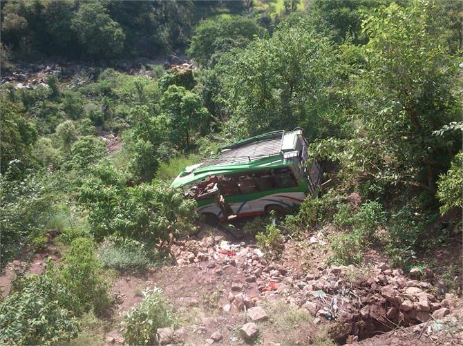 ಜಮ್ಮು ಉಧಂಪುರದಲ್ಲಿ ಕಣಿವೆಗೆ ಬಿದ್ದ ಬಸ್ಸು: 4 ಶಾಲಾಮಕ್ಕಳು ಮೃತ್ಯು