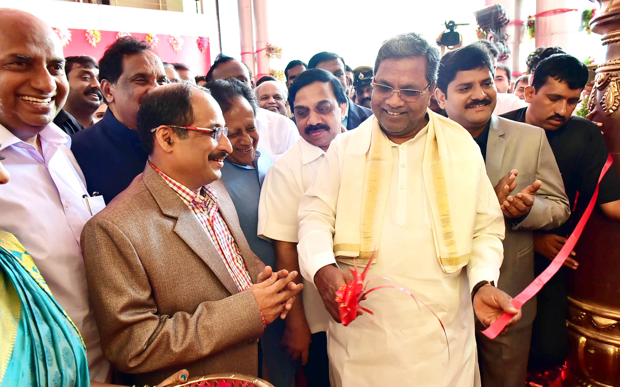 ಎಲ್ಲಸಮುದಾಯಗಳಿಗೂ ಮಾಧ್ಯಮಗಳು ಆದ್ಯತೆ ನೀಡಲಿ