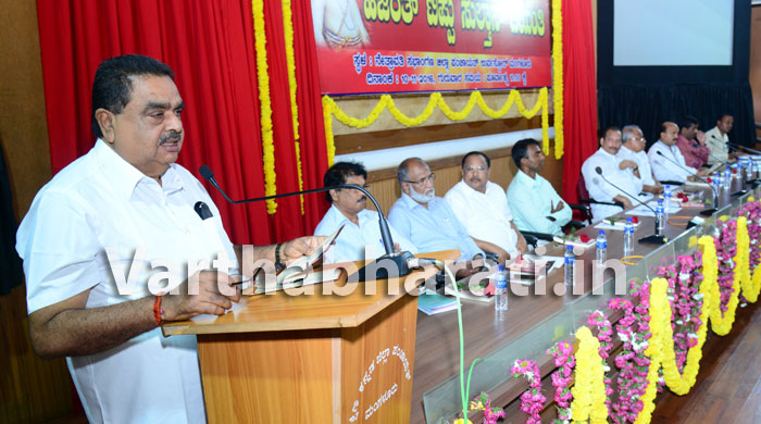 ಇತಿಹಾಸವನ್ನು ತಿರುಚುವ ಕೆಲಸ ಬೇಡ : ಸಚಿವ ರಮಾನಾಥ ರೈ