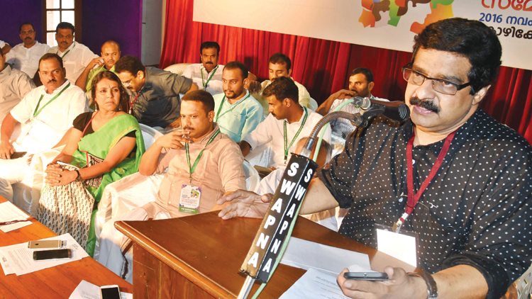 ನೋಟು ನಿಷೇಧವನ್ನು ಟೀಕಿಸಿದರೆ’ದೇಶದ್ರೋಹ’ಆಗಬಹುದು: ಮಾಚಿ ಸಚಿವ ಡಾ.ಎಂ.ಕೆ. ಮುನೀರ್