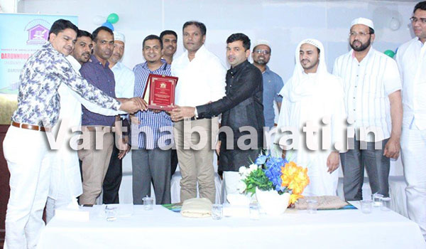 ದುಬೈ: ದಾರುನ್ನೂರ್ ಕೇಂದ್ರ ಸಮಿತಿ ಪ್ರಮುಖರಿಗೆ ಸನ್ಮಾನ