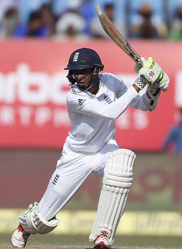 ಇಂಗ್ಲೆಂಡ್ ತಂಡದಲ್ಲಿ ಮಿಂಚುತ್ತಿದ್ದಾರೆ ಭಾರತದ ಆಟಗಾರ!