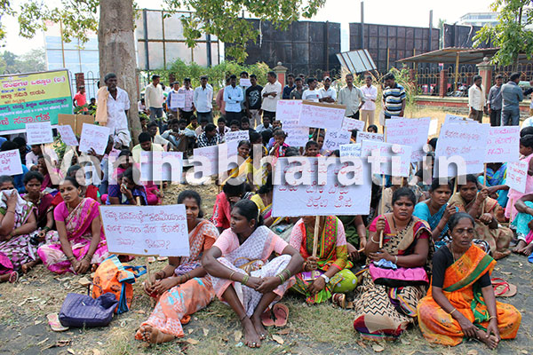 ವಿವಿಧ ಬೇಡಿಕೆಗಳ ಈಡೇರಿಕೆಗೆ ಆಗ್ರಹಿಸಿ ಕೊರಗರಿಂದ ಅಹೋರಾತ್ರಿ ಧರಣಿ