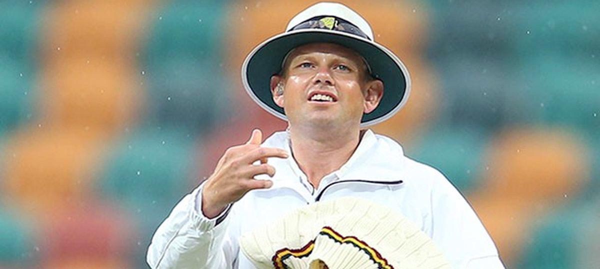 ನಿರ್ಜಲೀಕರಣ ಸಮಸ್ಯೆ: ಅಂಪೈರ್ ಆಸ್ಪತ್ರೆಗೆ ದಾಖಲು