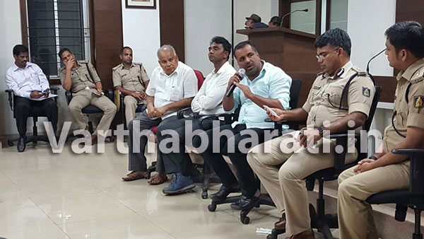 ಪೊಲೀಸರಿಗೆ ಮಾಹಿತಿದಾರರಾಗಿ: ಶಾಂತಿ ಸಭೆಯಲ್ಲಿ ಸಚಿವ ಖಾದರ್ ಮನವಿ