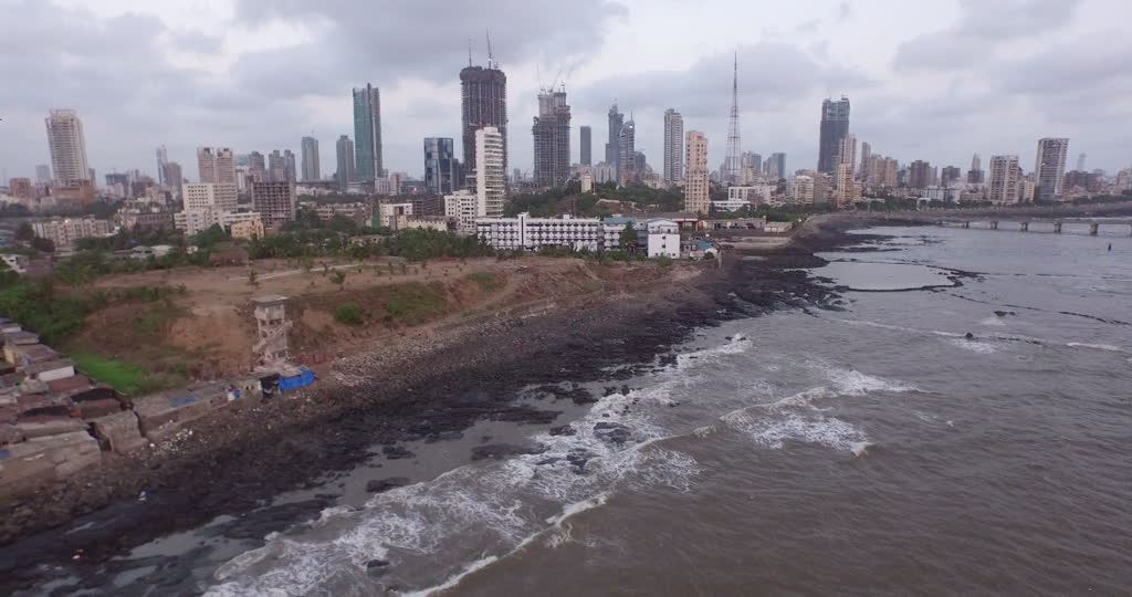 ಕೇಳುವವರಿಲ್ಲದ ದೂರು ಪೆಟ್ಟಿಗೆಗಳು!, ಸಮುದ್ರ ತೀರ ಬಿಲ್ಡರ್‌ಗಳ ಕೈಗೆ?