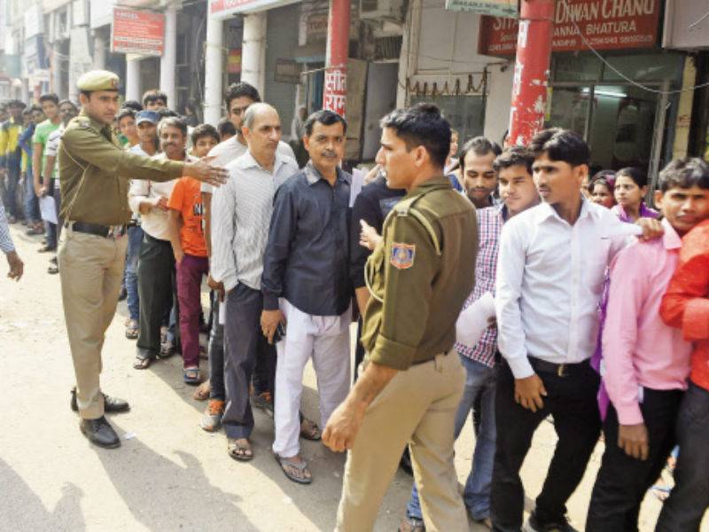 ಹಳೆ ನೋಟು ಬದಲಾವಣೆ, ಬ್ಯಾಂಕಿನಿಂದ ಹಣ ತೆಗೆಯುವ ಬಗ್ಗೆ ಸರಕಾರ ಹೊಸ ಘೋಷಣೆ