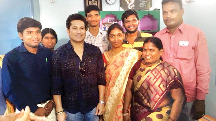 ದತ್ತು ಗ್ರಾಮದಲ್ಲಿ ಸಚಿನ್ ತೆಂಡುಲ್ಕರ್