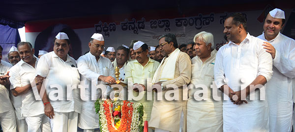 ಮಹಿಳೆಯರ ಸ್ವಸಹಾಯ ಸಂಘಗಳಿಗೆ ಬಡ್ಡಿ ರಹಿತ ಸಾಲ: ಸಿಎಂ ಘೋಷಣೆ