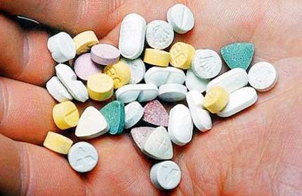 3,000ಕೋ.ರೂ.ಮೌಲ್ಯದ ಮಾದಕದ್ರವ್ಯ ವಶ ,ಬಾಲಿವುಡ್ ನಿರ್ಮಾಪಕನ ಬಂಧನ