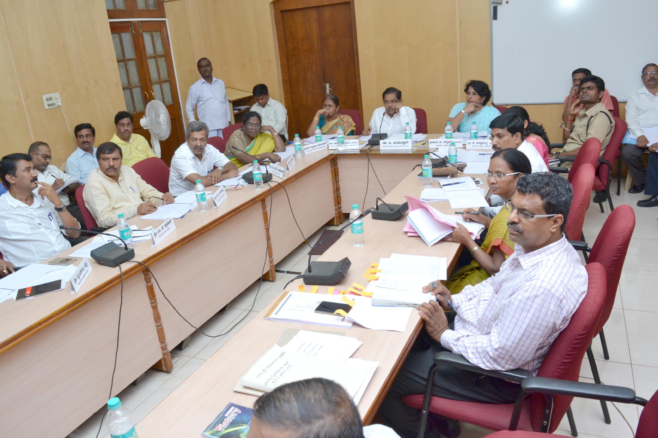 ಬರ ನಿರ್ವಹಣೆ ಕಾಮಗಾರಿ ಕೆಗೊಳ್ಳಲು ಪರಮೇಶ್ವರ್‌ ಸೂಚನೆ