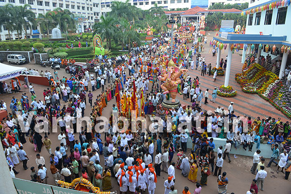 ನುಡಿಸಿರಿಯಲ್ಲಿ ಸದ್ದು ಮಾಡಿದ ನೋಟುಗಳು !