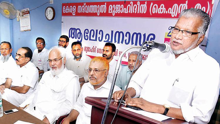 ಝಾಕಿರ್ ನಾಯ್ಕ್ ವಿರುದ್ಧ ಕೇಸು ದಾಖಲು, ಮೂಲಭೂತ ಹಕ್ಕು ಉಲ್ಲಂಘನೆ: ಕೆಎನ್‌ಎಂ