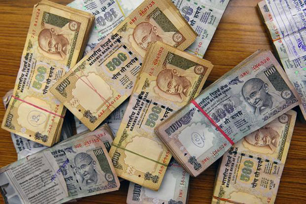 ದಾಖಲೆಗಳಿಲ್ಲದ 13 ಲಕ್ಷ ರೂ. ಸಹಿತ ಇಬ್ಬರು ವಶಕ್ಕೆ