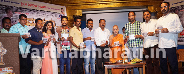 ಮರಳು ಸಮಸ್ಯೆಯನ್ನು ಶೀಘ್ರ ಪರಿಹರಿಸಬೇಕು: ಪೇಜಾವರಶ್ರೀ