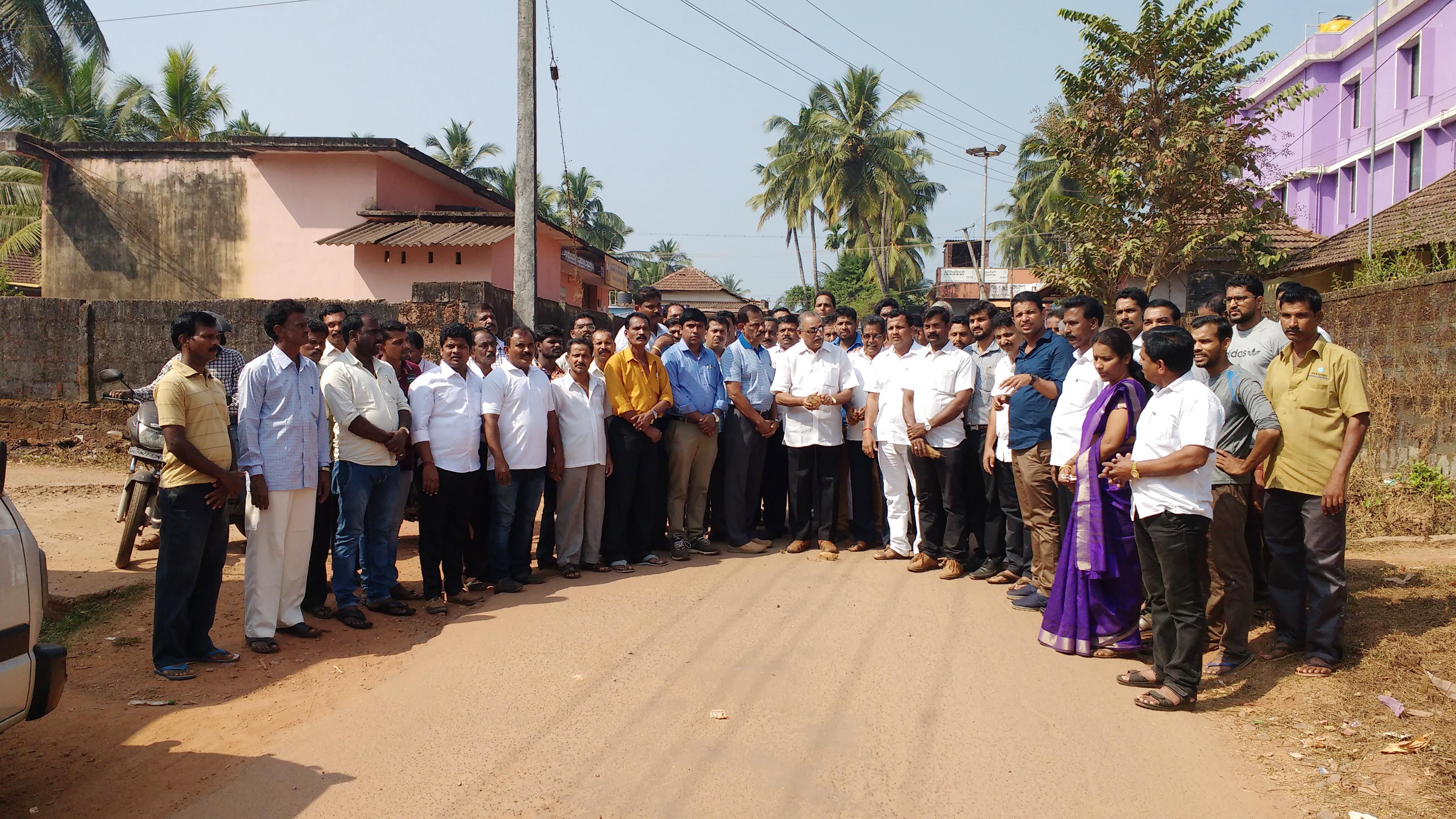 ಲಿಂಗಪ್ಪಯ್ಯಕಾಡು ರಸ್ತೆ ಕಾಮಗಾರಿಗೆ ಚಾಲನೆ