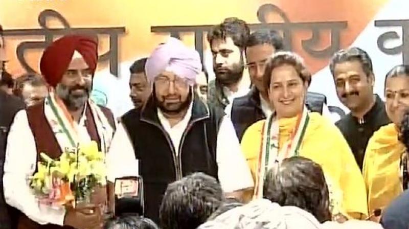 ಸಿಧು ಪತ್ನಿ ನವಜೋತ್ ಕೌರ್, ಪರ್ಗತ್ ಸಿಂಗ್ ಕಾಂಗ್ರೆಸ್‌ಗೆ